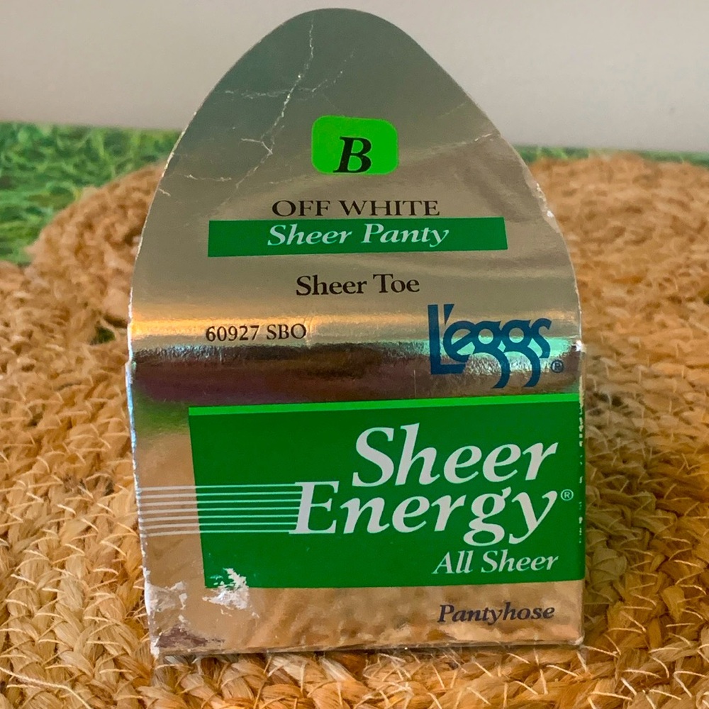 FREE WITH PURCHASE****** L’eggs, sheer energy off white color. Size medium, B, …